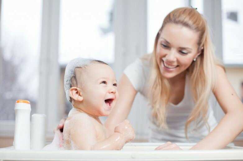 Как купать и мыть голову новорожденному ребенку — рекомендации педиатра