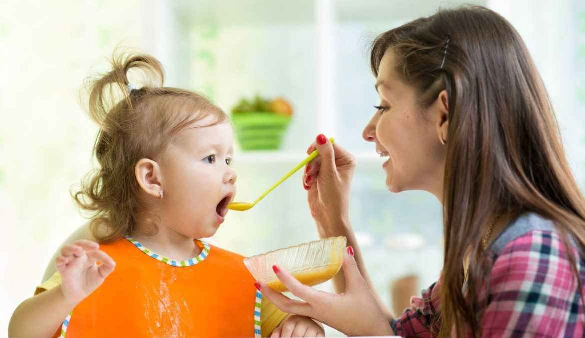 Как и когда нужно учить малыша жевать?