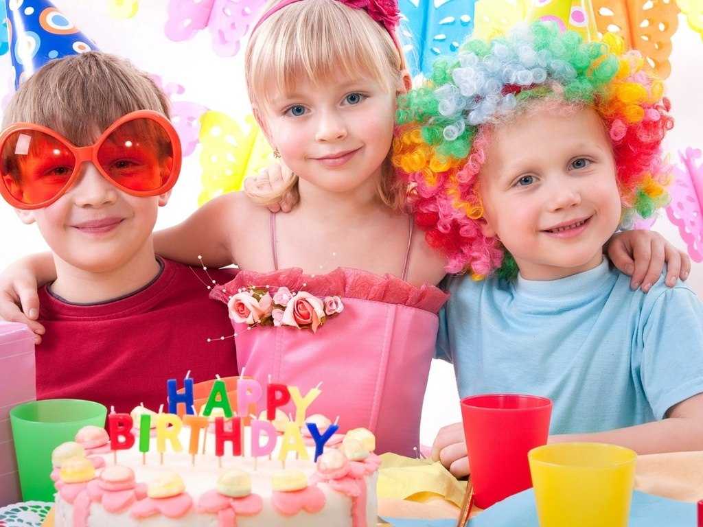 Как отметить день рождения ребенка? как провести детское празднование дома? отмечаем праздник подростка в боулинге и других местах, идеи и задания