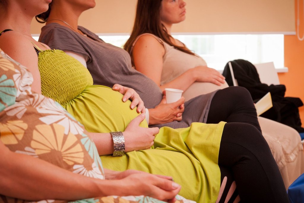 26 неделя беременности: что происходит с малышом и мамой?
