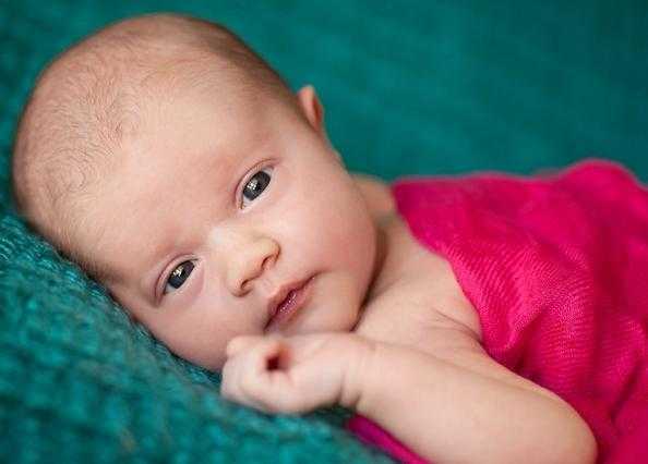 Когда у новорожденных меняется цвет глаз - топотушки