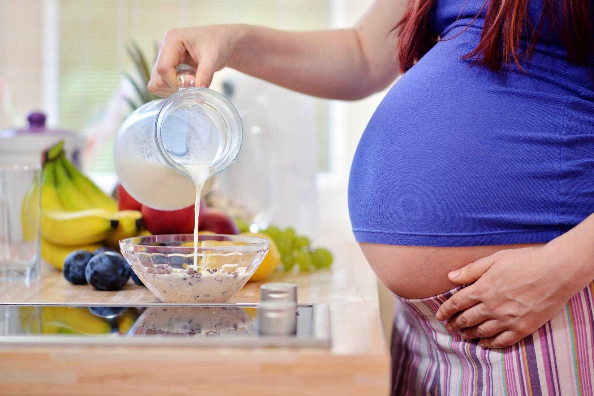 Что нельзя есть беременным - список, что нельзя и что надо есть и пить