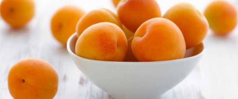 Можно ли кормящей маме абрикосы