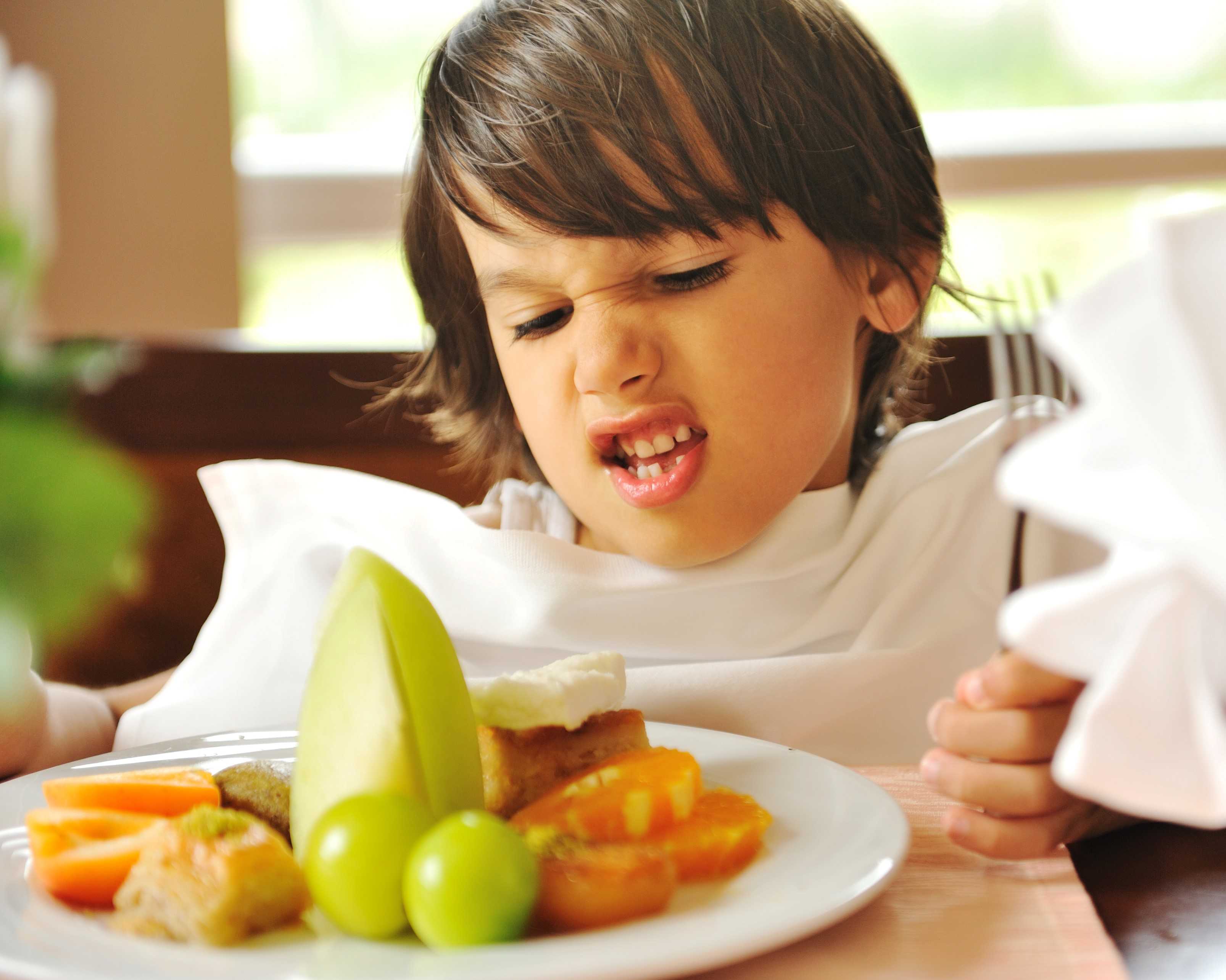Почему ребёнок не ест: что делать, советы доктора комаровского