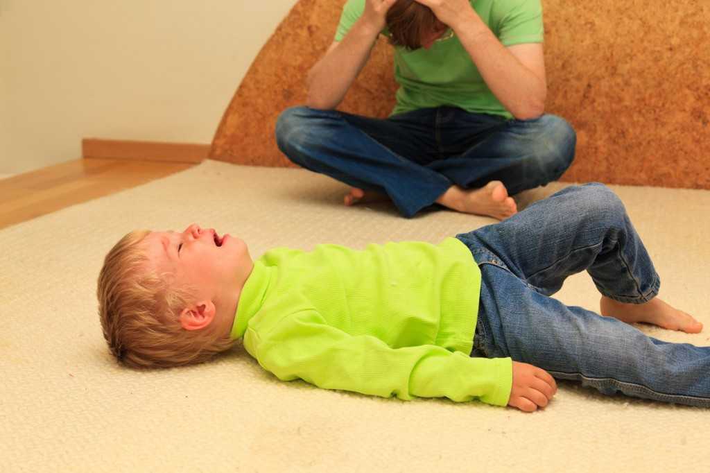Комаровский - истерики у ребенка 2-4 года: что делать, если ребенок истерит по любому поводу