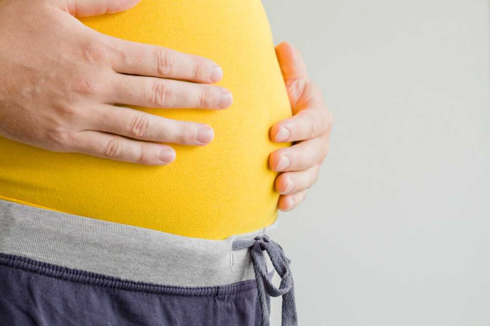 Вздутие живота при беременности на ранних сроках, причины метеоризма на первых неделях