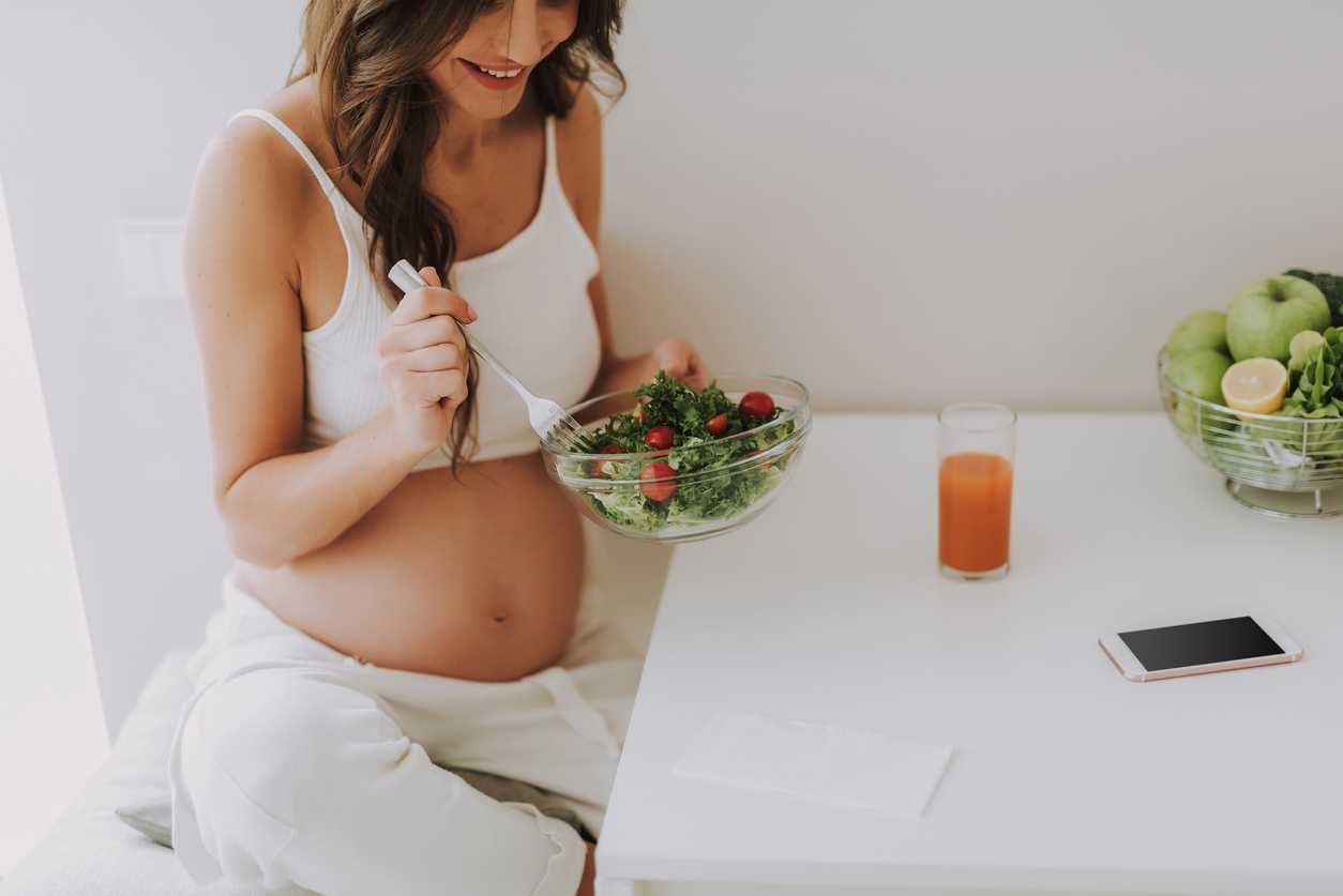 Клубника во время беременности | уроки для мам