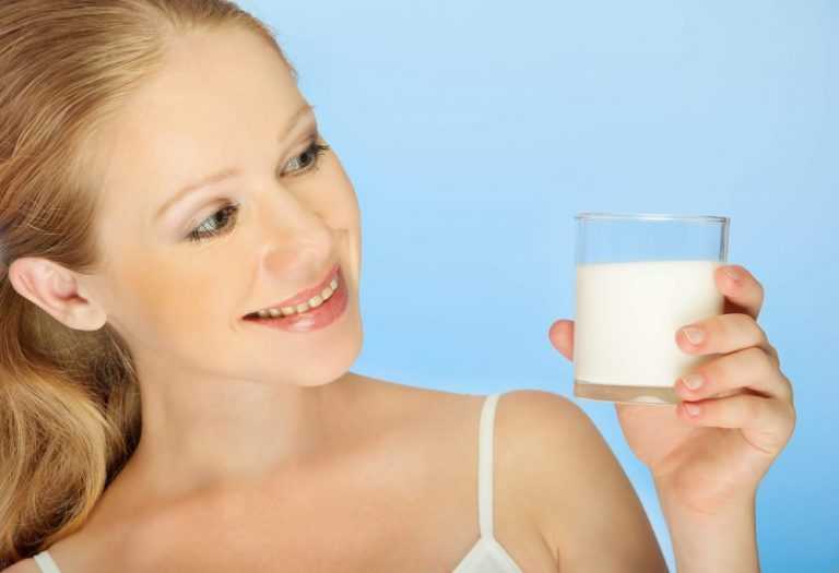 Что должна знать будущая мама о том, когда появляется молоко и молозиво у беременных?