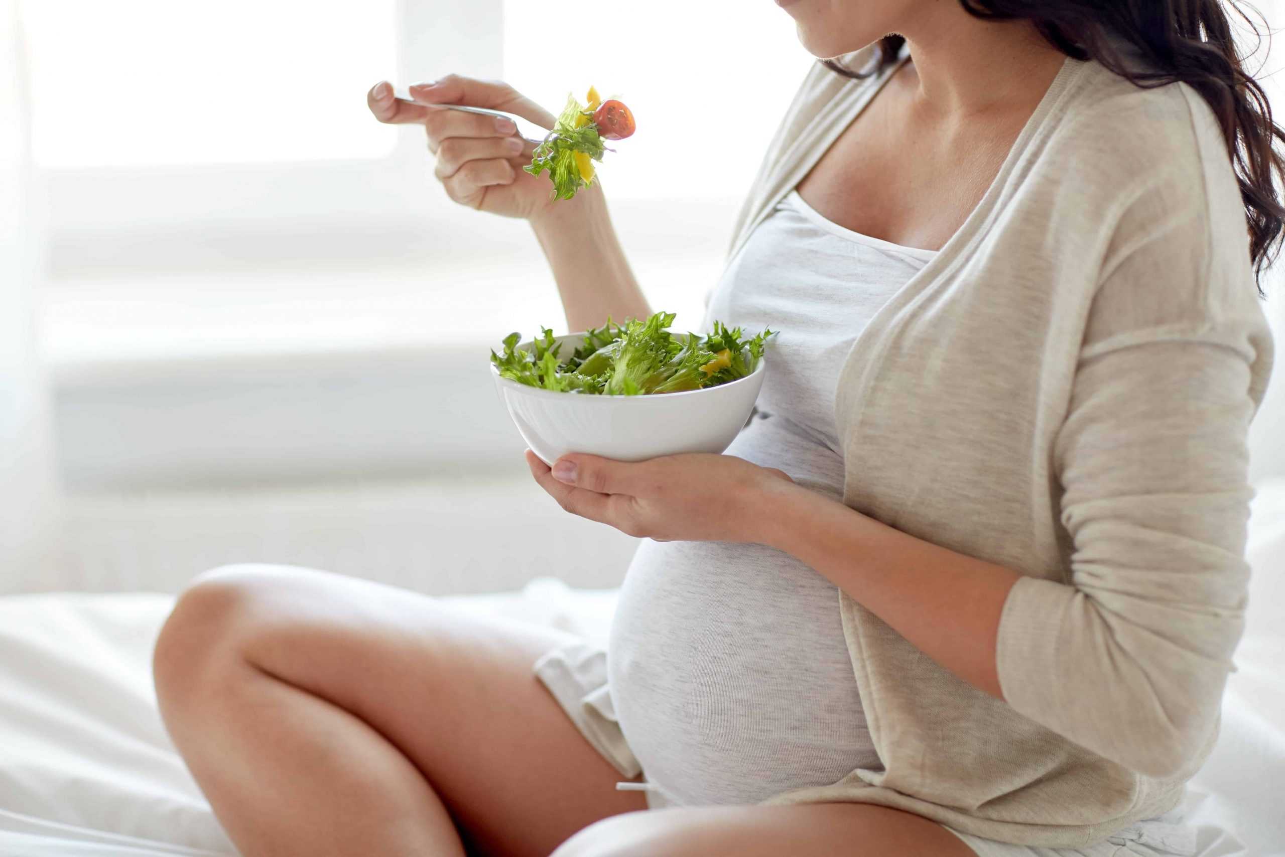 Разнообразить ли меню щавелем при беременности? подробно о пользе и вреде травы, а также сборник рецептов с ней