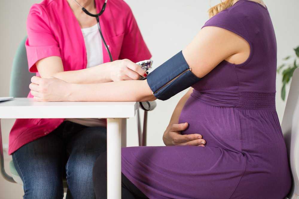 Высокое (повышенное) давление при беременности - на ранних сроках, чем опасно, симптомы и что делать