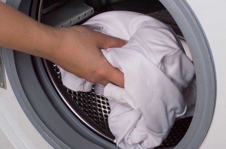 Главные правила стирки одежды новорожденного выбор моющего средства по каким критериям выбирать порошок как лучше стирать пеленки в машине или руками