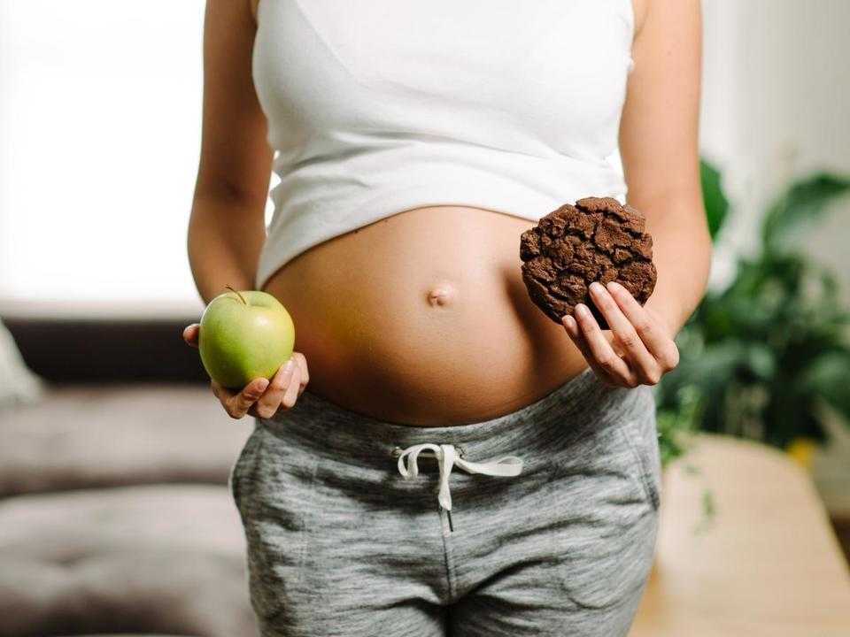 Можно ли есть клубнику беременным?