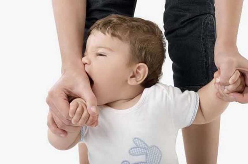 Что делать, если ребенок кусается в 1, 2 год года, в детском саду: как отучить кусаться
