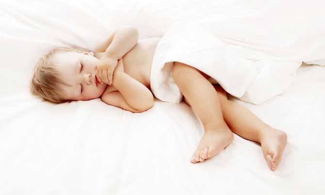 Ребёнок в месяц плохо спит ночью: что делать?