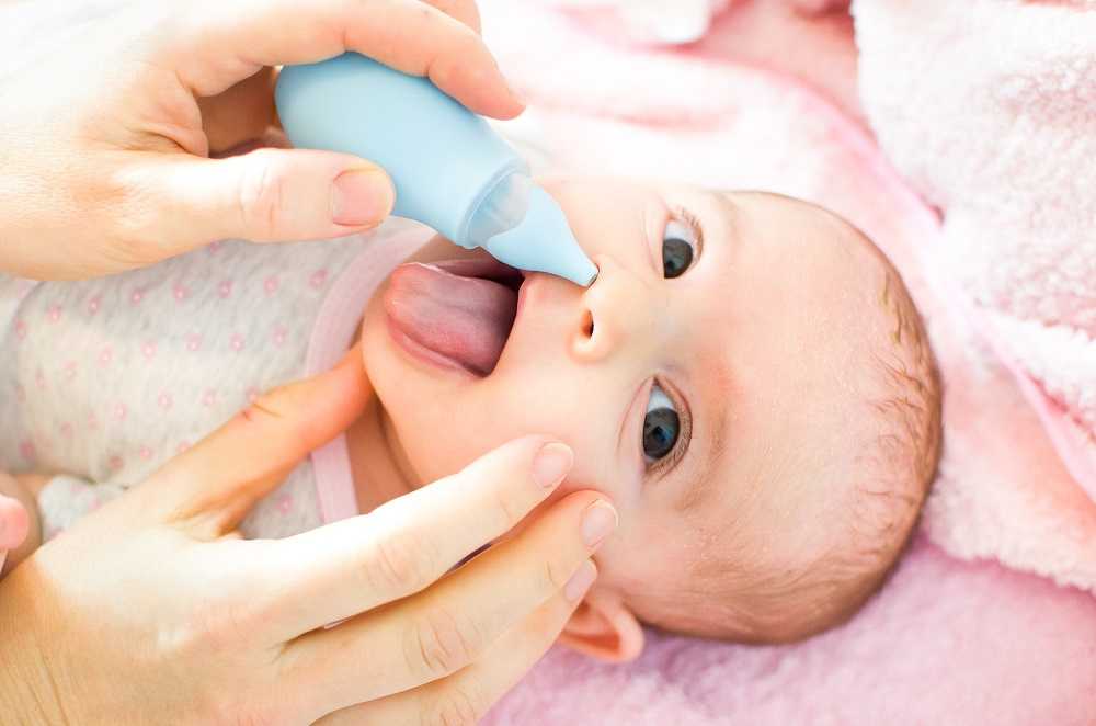 Как чистить нос новорожденному ребенку